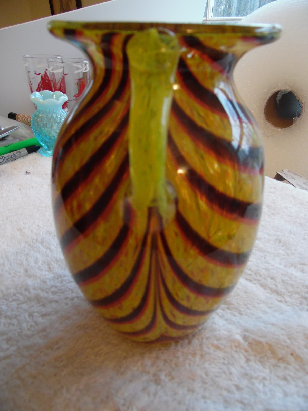 Vtg Art Glass Murano, Tiger Stripe, Urn, Swirl, Feather, Vase 7 1/4″ Inches Tall
