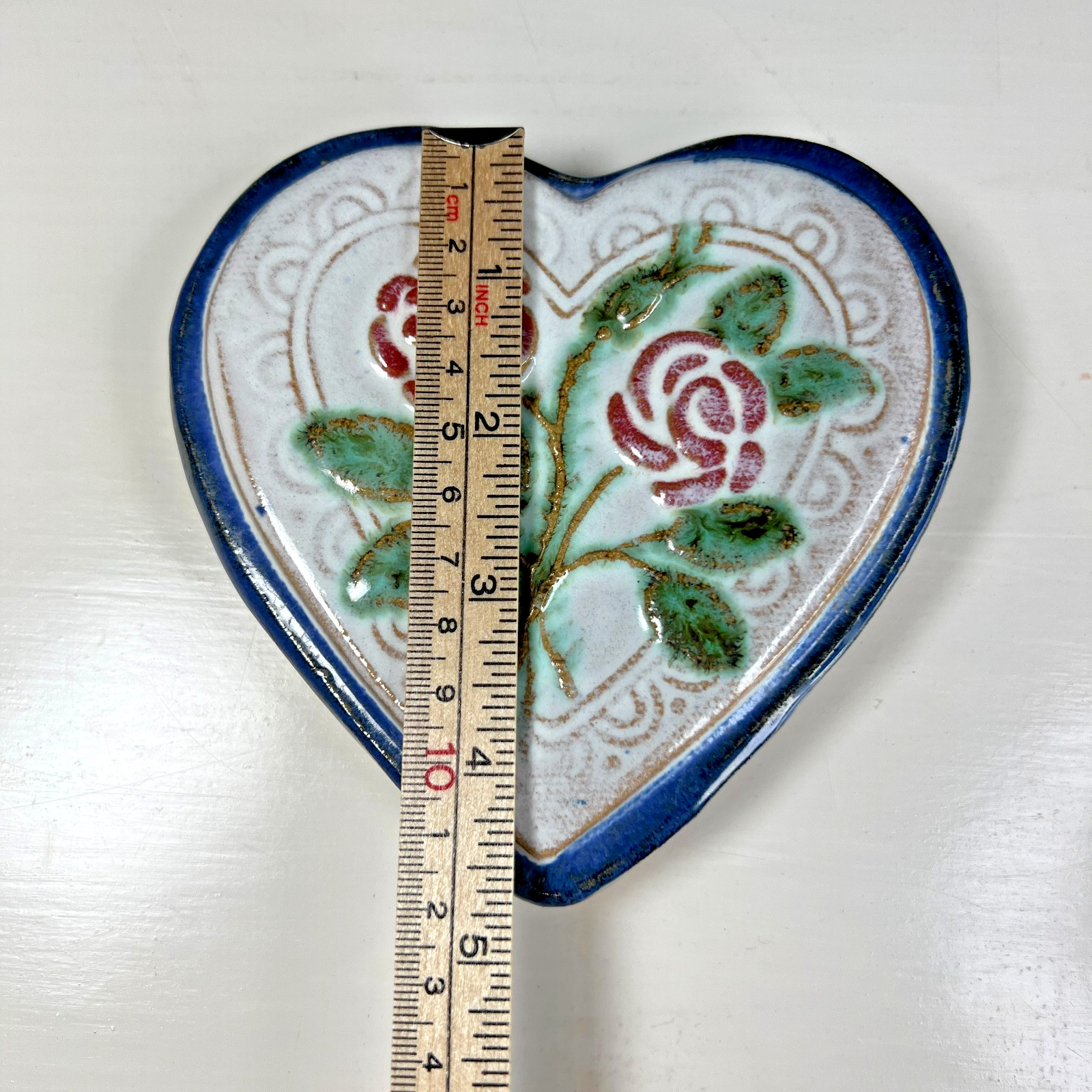 Sunrise Studio San Antonio TX Heart Art Pottery Wall Pocket Red Roses