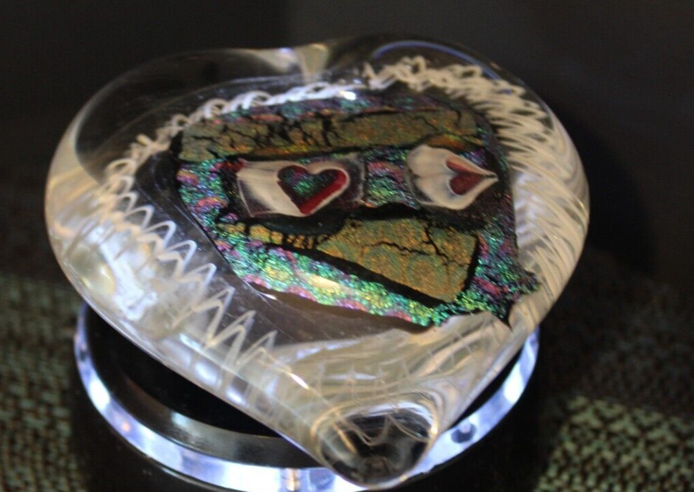 Randy Strong from Berkeley, (HEART SHAPE) 3 1/4″ PAPERWEIGHT (439) SIGNED 2001