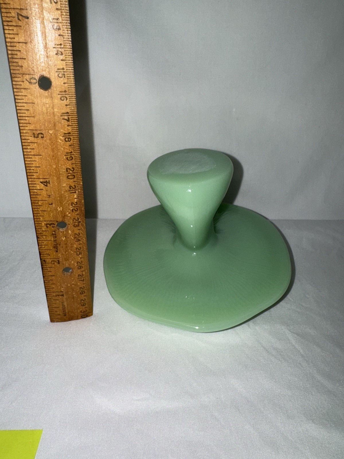 Viking Mould Mushroom New Mosser Made Jadeite Jade Green T-BR