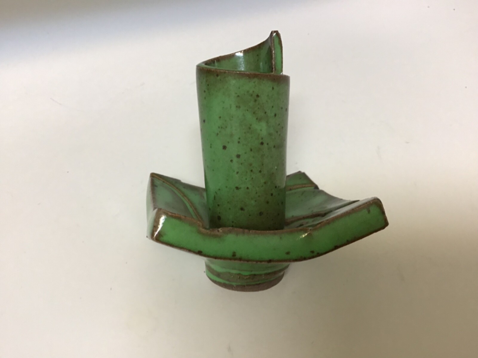 VTG MISSION/ARTS & CRAFTS DESIGN GREEN ART POTTERY CANDLESTICK ARTIST SIGNED