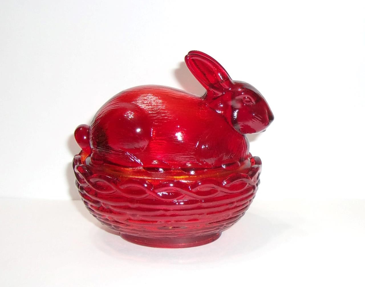 Mosser Glass Red Easter Bunny Rabbit On Nest Basket Candy Dish Box Glows