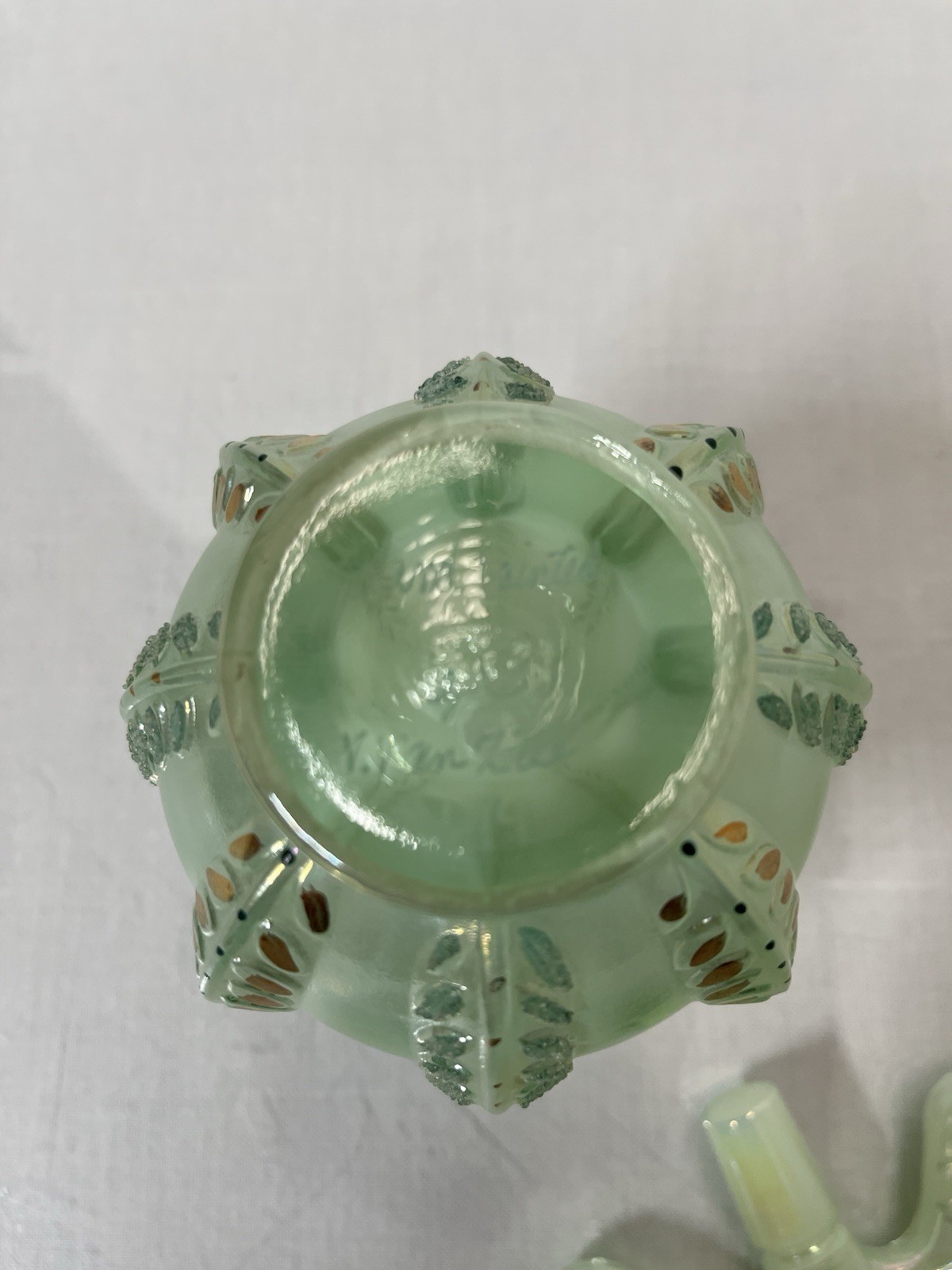 Fenton 6875 EW Willow Green Opalescent Perfume # 619