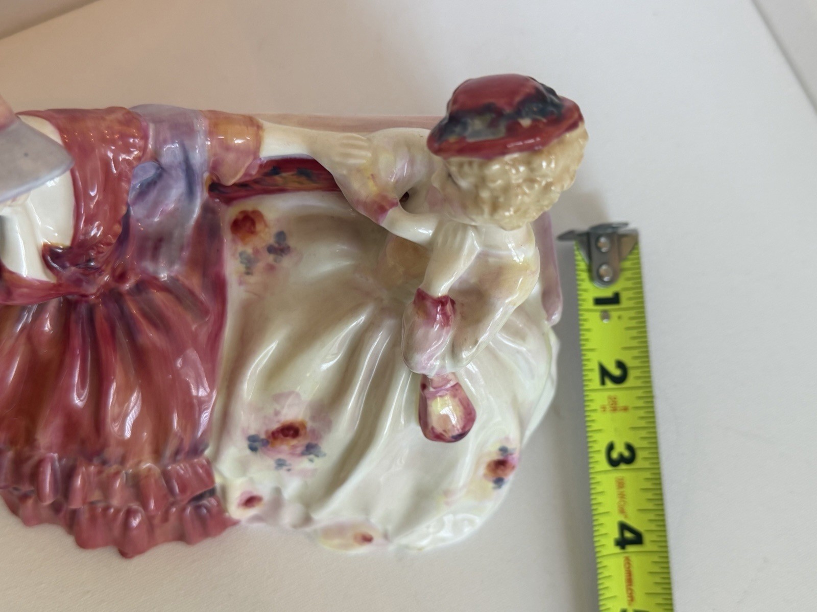Royal Doulton The Gossips HN2025 Bone China Figurine England 9in