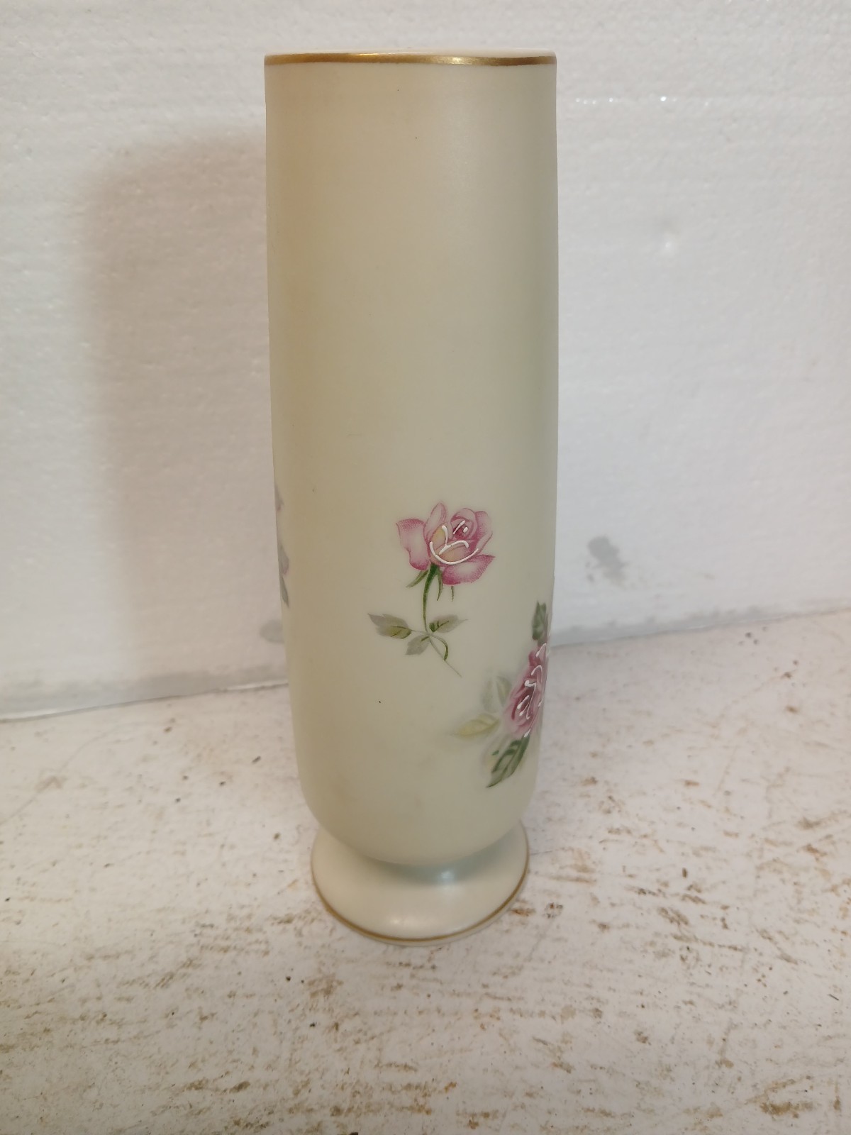 Vintage Norleans Floral Vase Japan ~ Roses Buds Gold Accents 8”