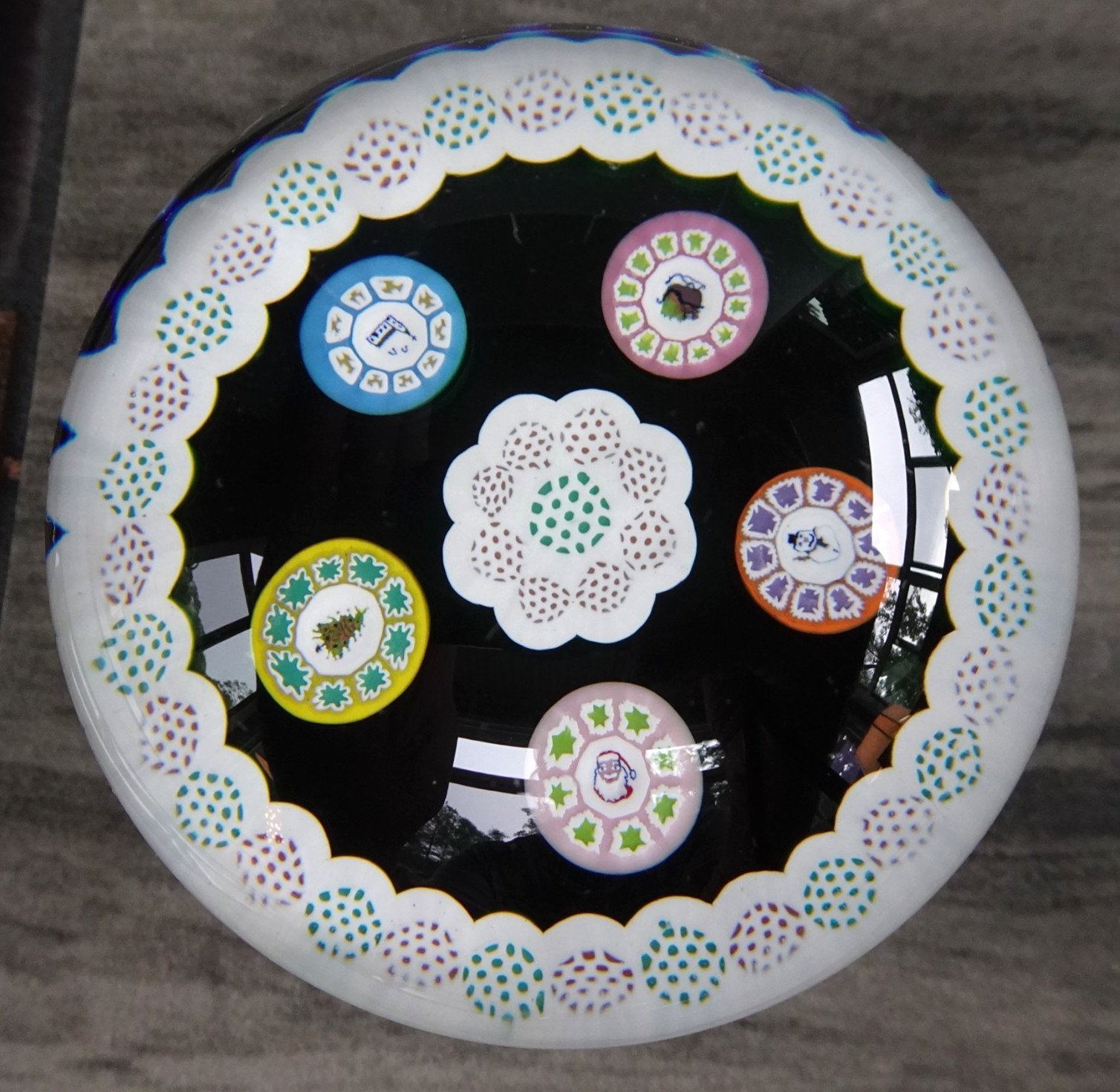 Perthshire Glass L/E 1981 Christmas Silhouettes Millefiori Paperweight #119