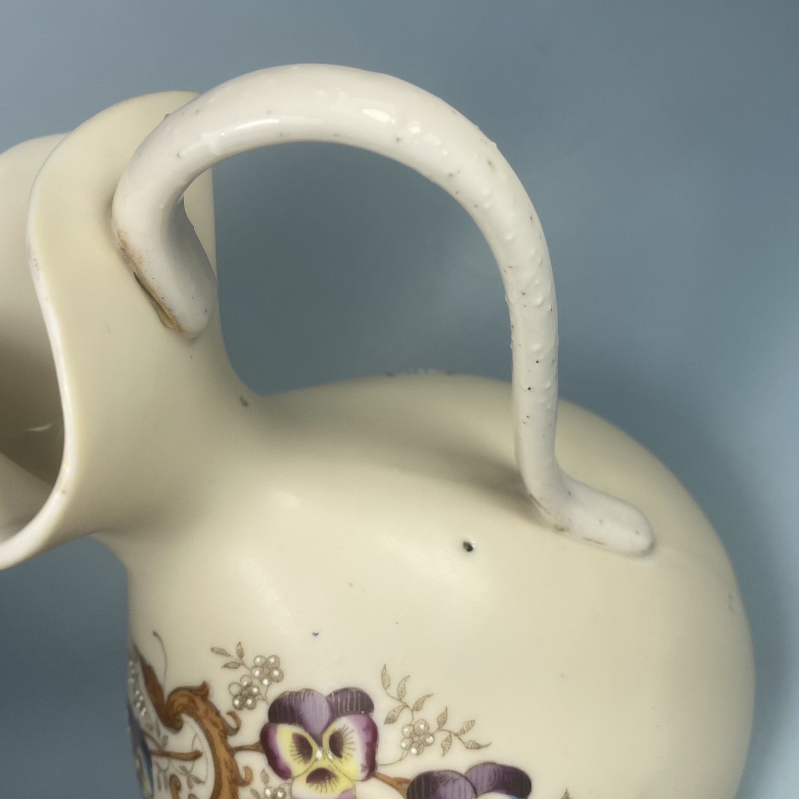 Beautiful Antique Victoria Carlsbad Austria Hand-Painted Ruffled Ewer ~ Nice!