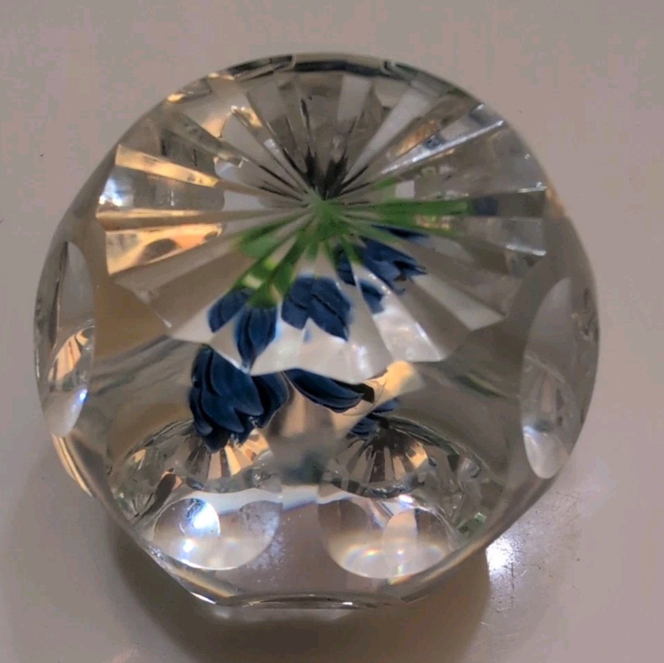 Perthshire Annual Collection 1978C Limited Edition Bluebell Faceted Paperweight