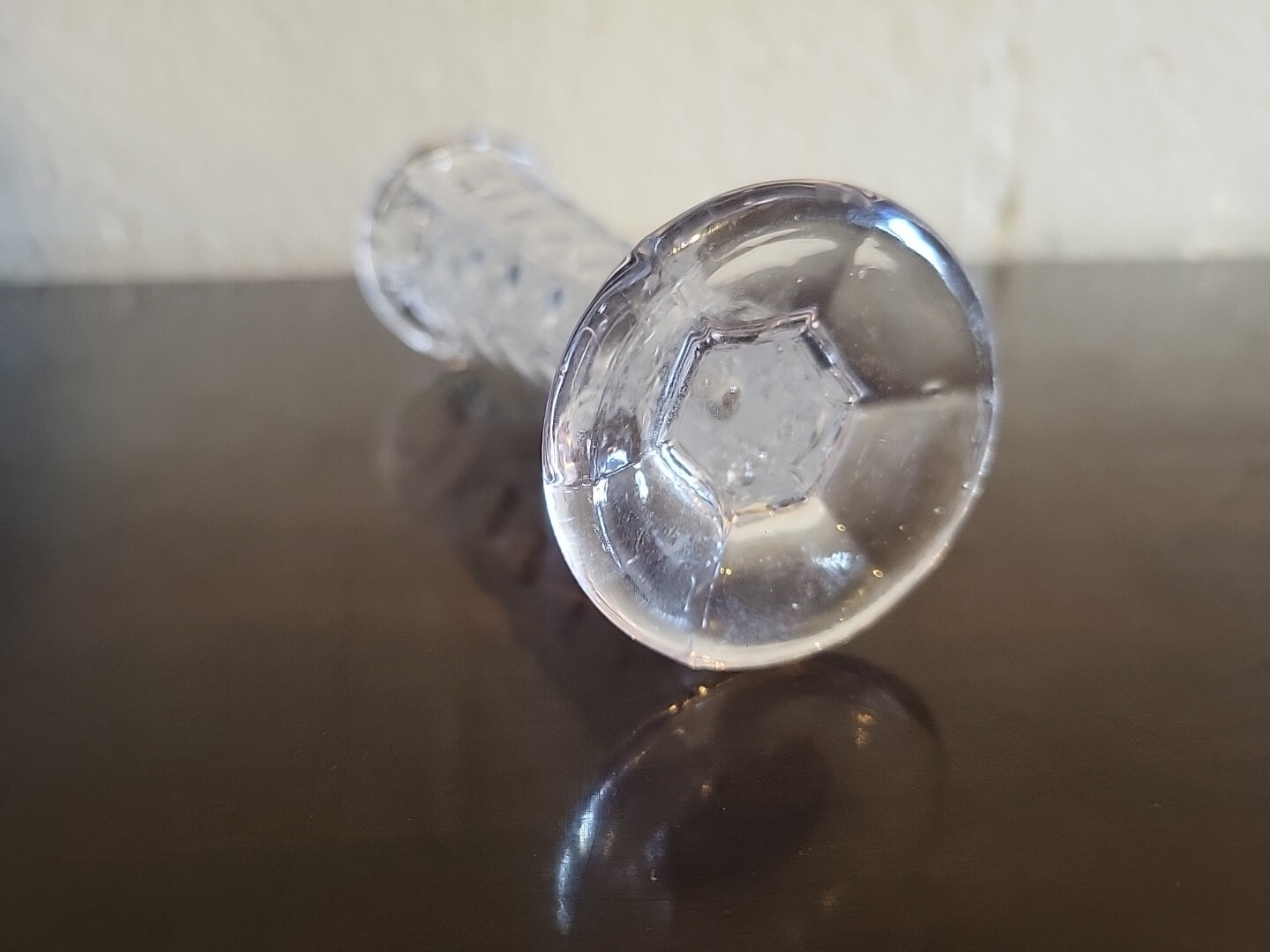 Vintage 5-7/8″ Tall Chung Chung Lead Crystal Vase Made in Taiwan Beautiful