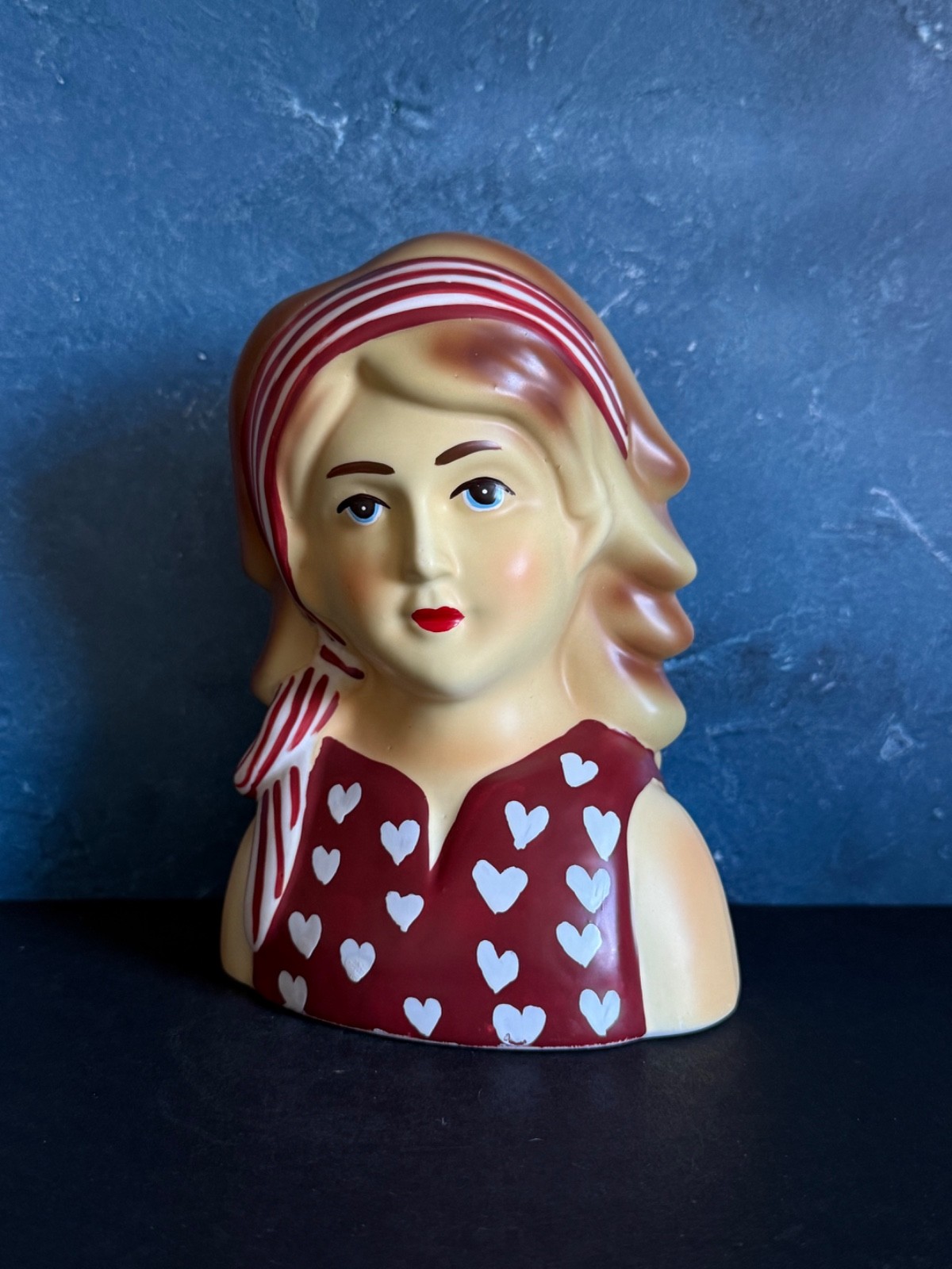 VINTAGE LADY HEAD VASE *SCARCE* HEADVASE MUSEUM VALENTINE WITH HEARTS 6.75”