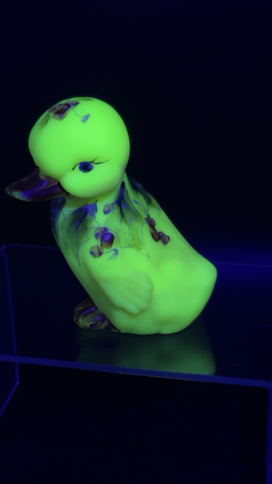 Fenton Burmese Duckling Gift Shop Exclusive 2004 HP by D Barbour Uranium 🌟GLOW
