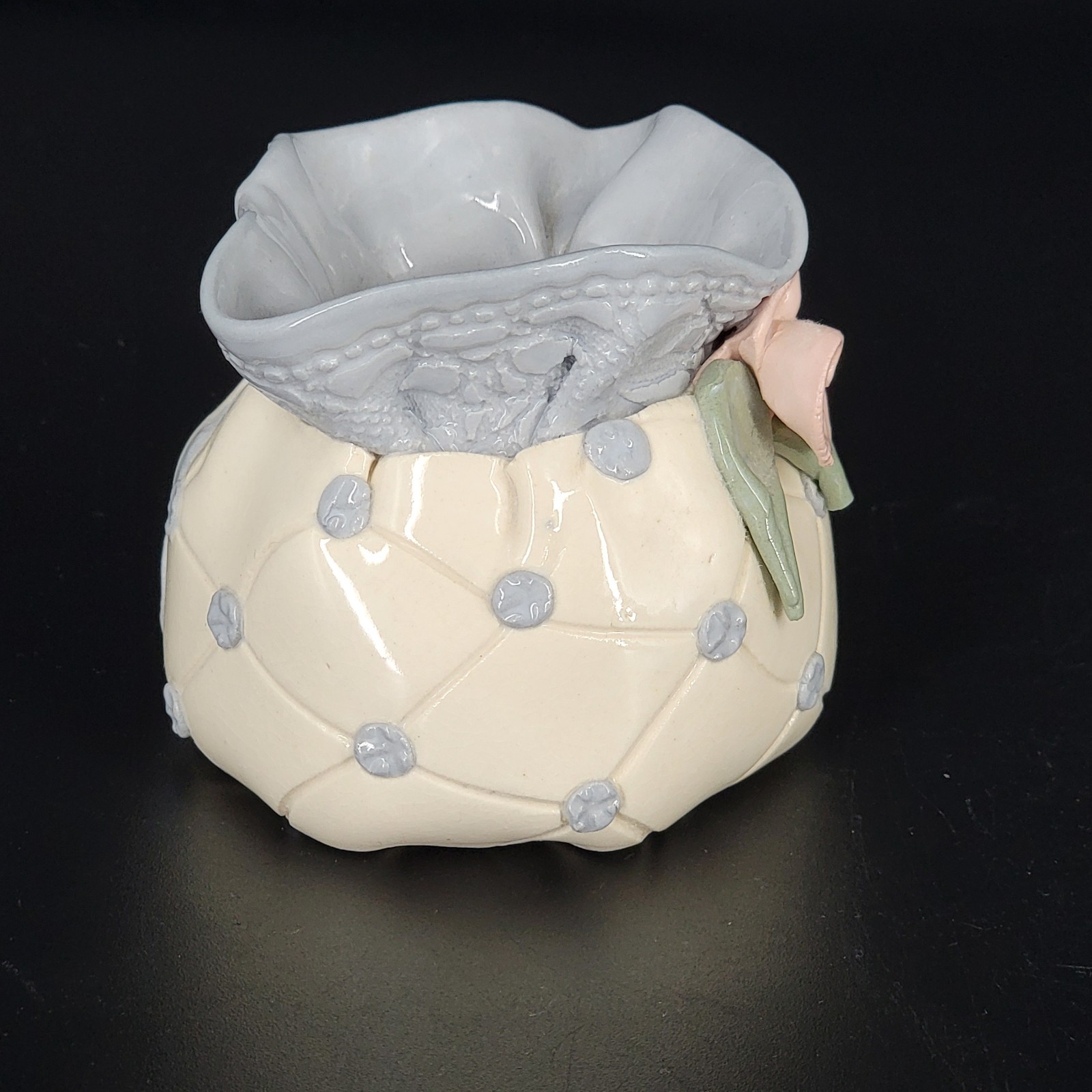 Signed Studio Art Pottery Vase Bowl Quilted Pattern Floral Accent White Blue 3″T