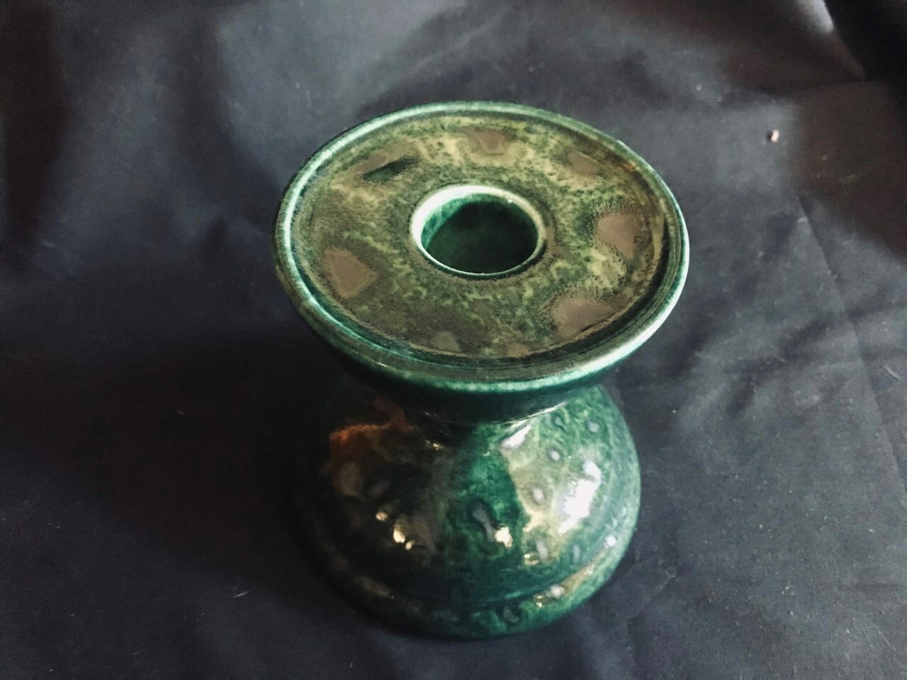 GAIL PITTMAN SIGNED PEDESTAL CANDLEHOLDER C2002 SOUTHERN LIVING MINT CONDITION.