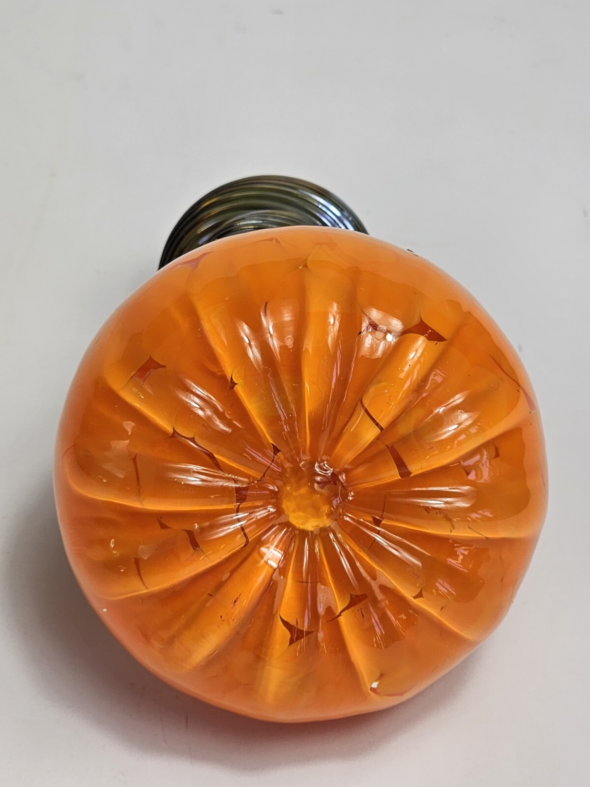 Beautiful Hand Blown Art Glass Pumpkin Mottled Orange 4.5” H x 4″ W 1.2lbs New