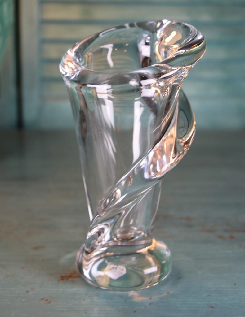Vintage Art Vannes Le Chatel France Crystal Glass 7″ Calla Lily Vase Signed