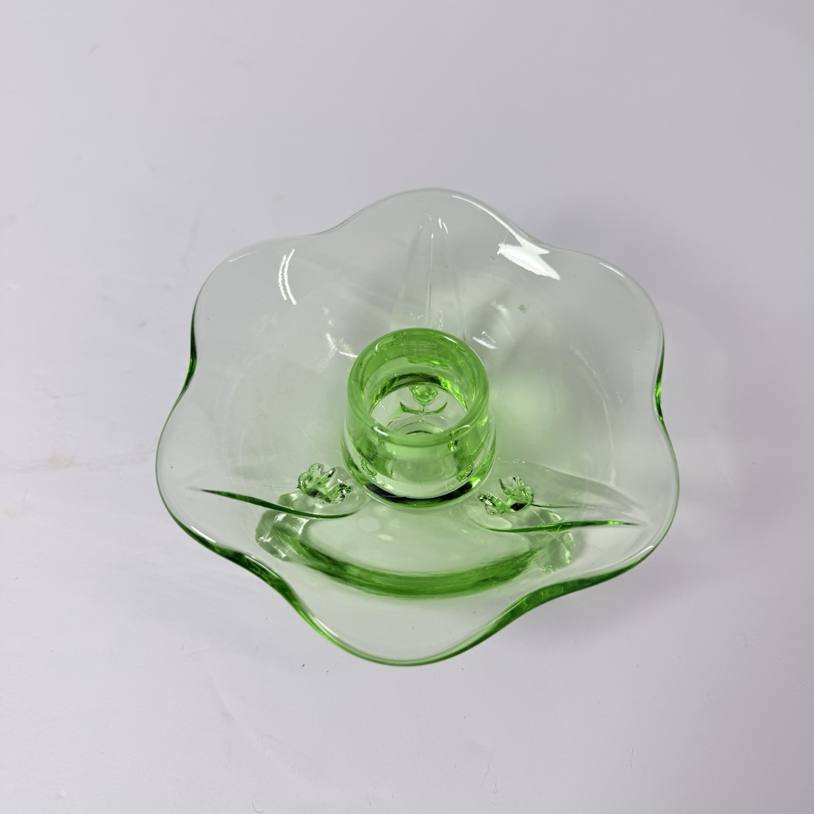 FENTON LOTUS 6-PETAL GREEN URANIUM VASELINE GLASS 3-FOOTED CANDLE HOLDER