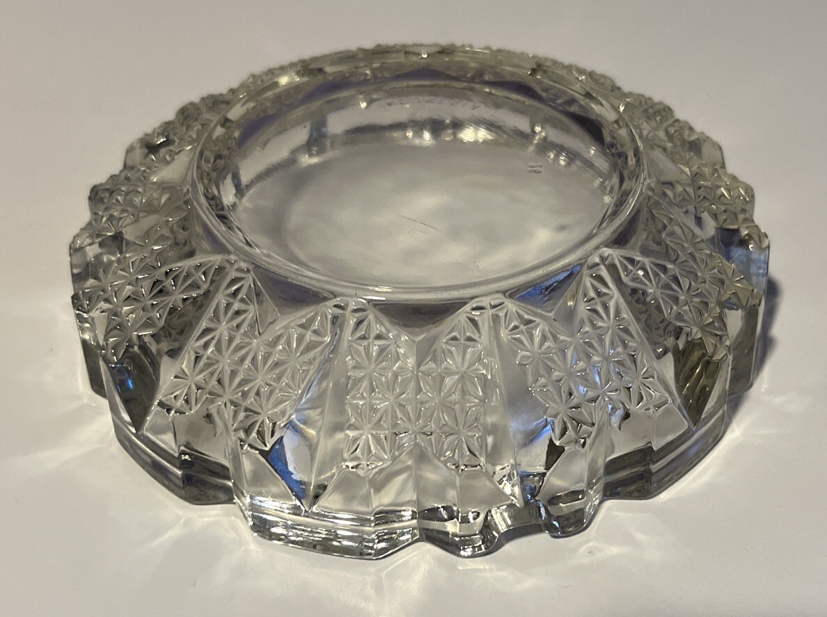 Pretty Crystal Ashtray by FNG of Indonesia 6″ Heavy Thick Glass Stars Pattern