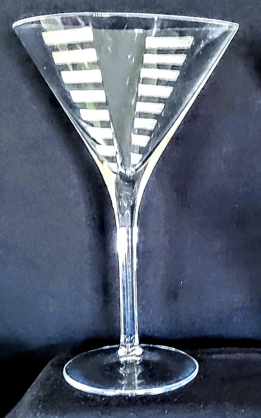 MIKASA CHEERS CRYSTAL GEOMETRIC CUT MARTINI GLASSES, 11 LARGE 10 OZ STEMS, MINT