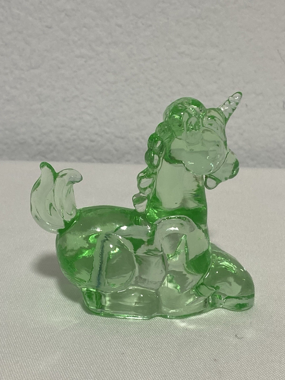 Boyd Glass “LUCKY The Unicorn” #6 Peridot Vintage 8/6/1984 Uranium GLOWS