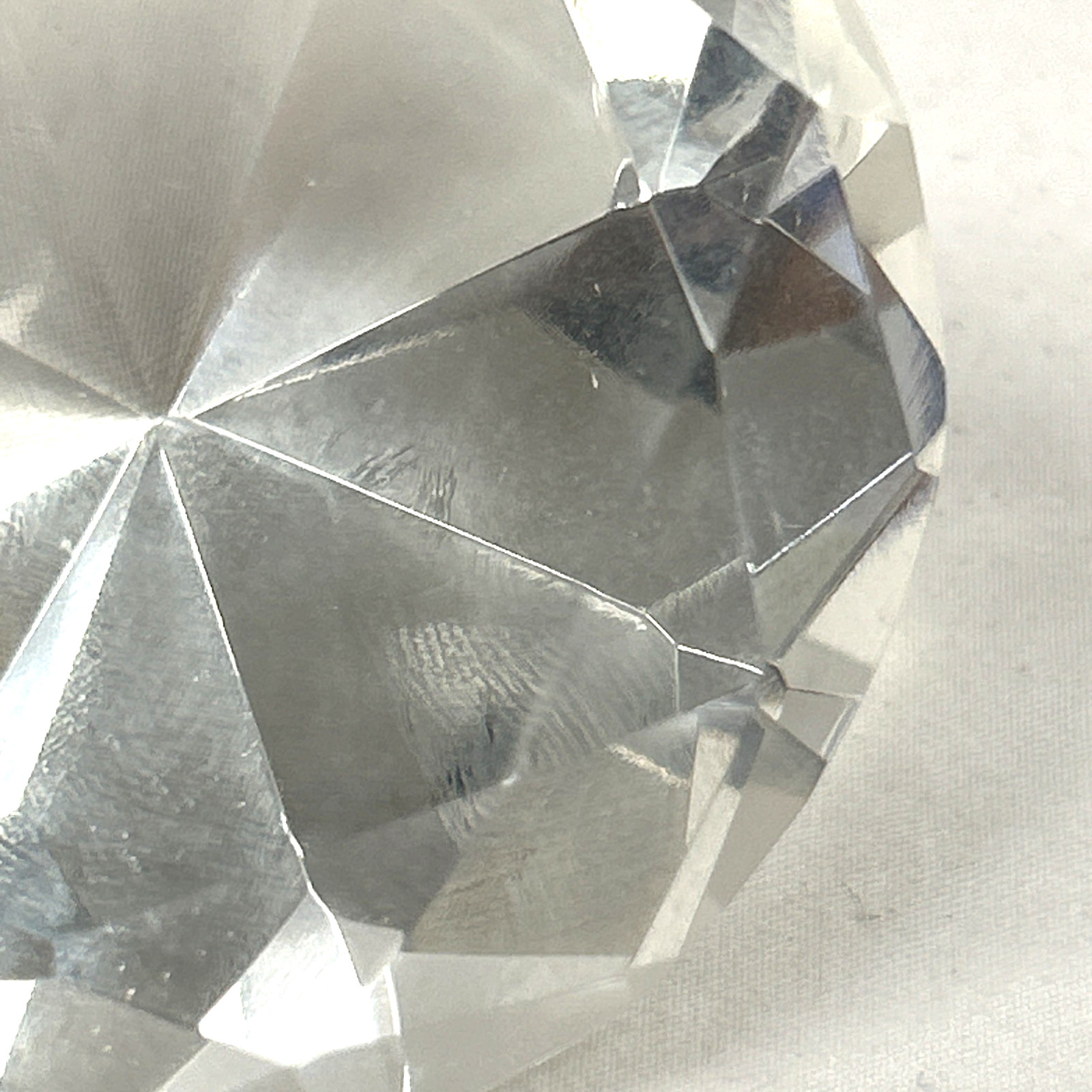 Crystal Diamond Pyramid Shape High Quality Paperweight Figurine