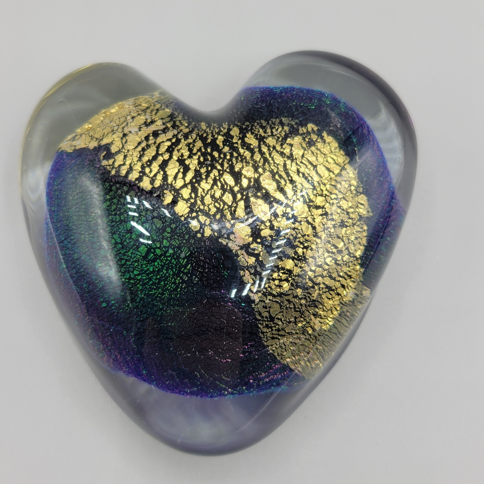 Signed Robert Eickholt 1997 Dichroic Gold Foil Heart Art Glass Paperweight