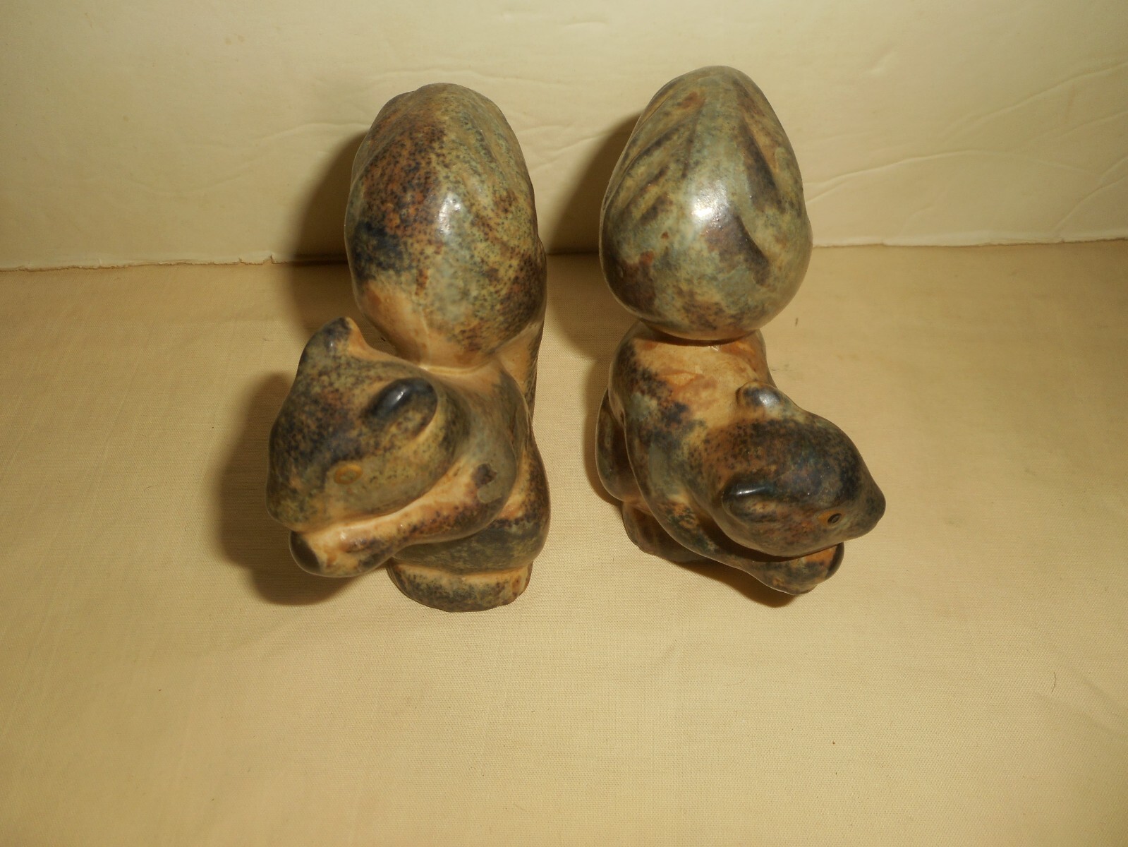 Vintage Pottery SQUIRREL Figurines 2 MISTLETOE Christmas Shop Wickford RI Labels