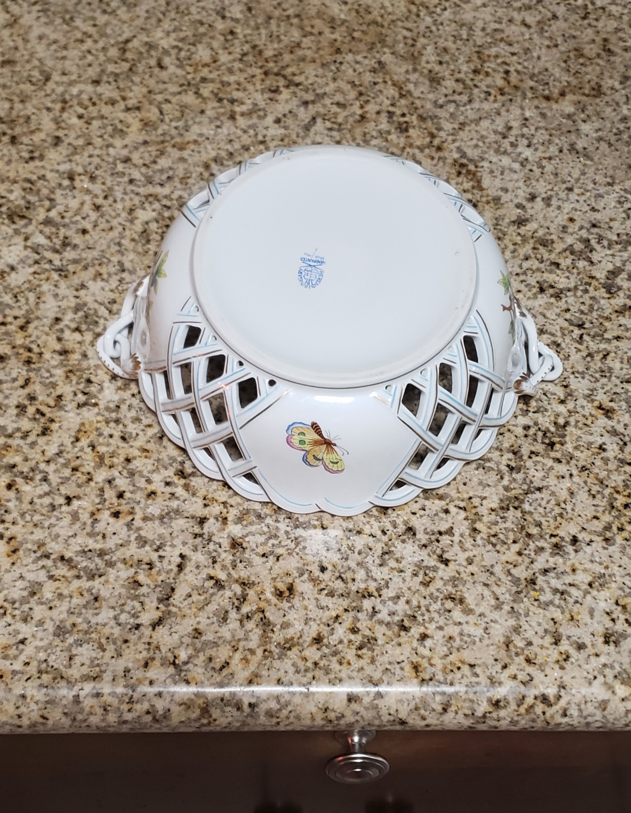Herend Queen Victoria Weave Reticulated Basket Bowl 10” Hand Painted 7402/VBO