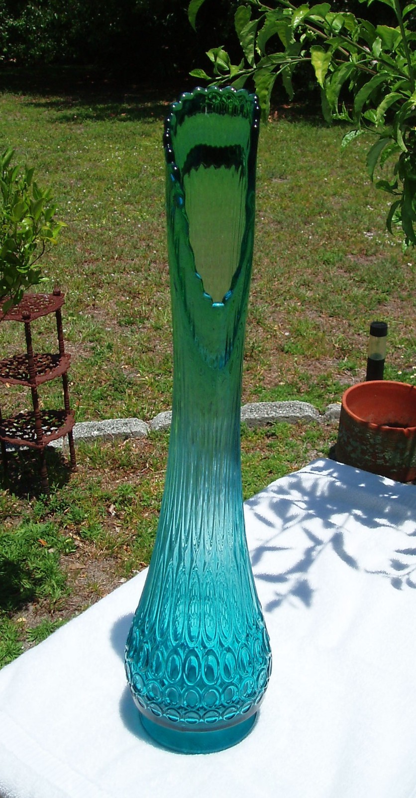 Vintage LE Smith Peacock Blue Glass Thousand Eyes Swung Vase Large 20 3/8″T MCM