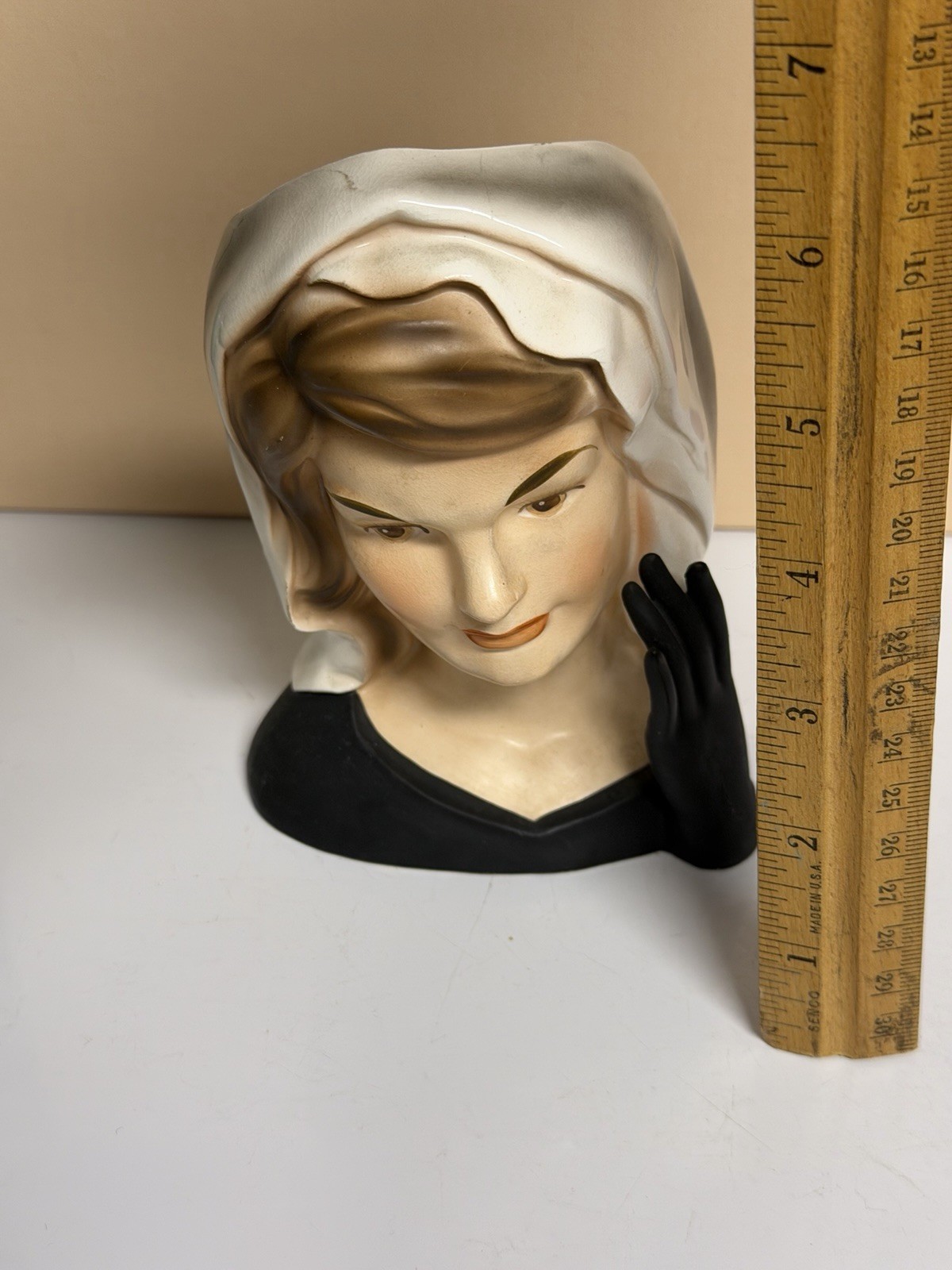 1964 Inarco (Original Label) JFK Jackie Kennedy Mourning Head Vase E-1852 6″