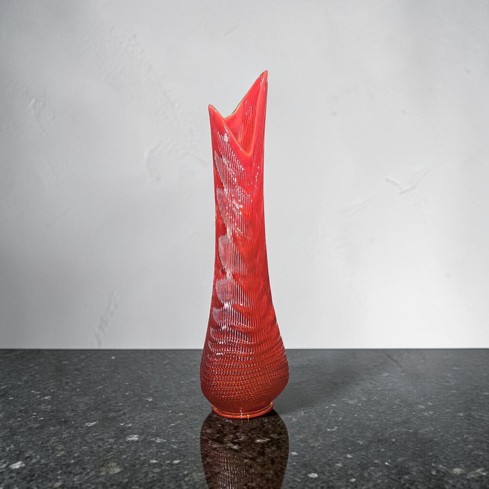 MCM LE Smith Swung Vase 27.5″ Amberina Ribbed Pineapple Nubby Butt Pristine