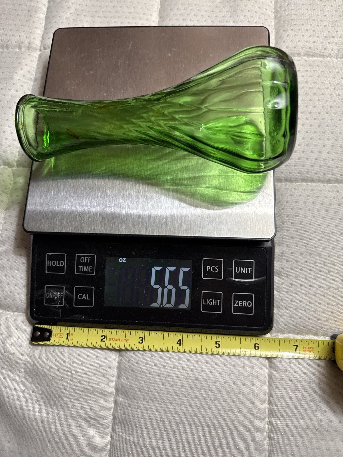 Vintage Hoosier Glass 4054 Emerald Green Swirl Bud Vase Twisted Optic 6.5”