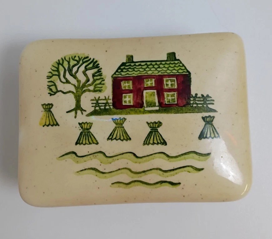 VINTAGE METLOX POPPYTRAIL CERAMIC TRINKET KEEPSAKE DECORATIVE BOX California