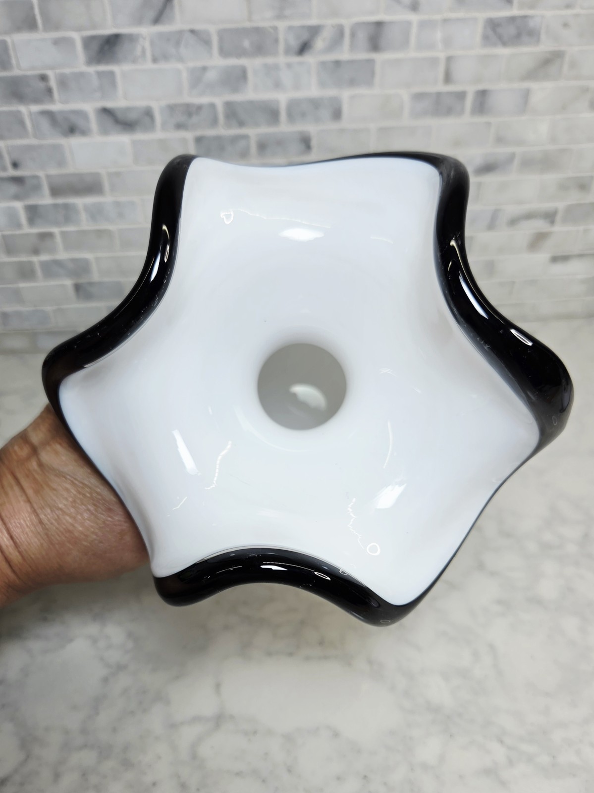 Black & White Vase J. Sluczan, Orkusz, Glassworks Tarnowiec, Poland 1980s