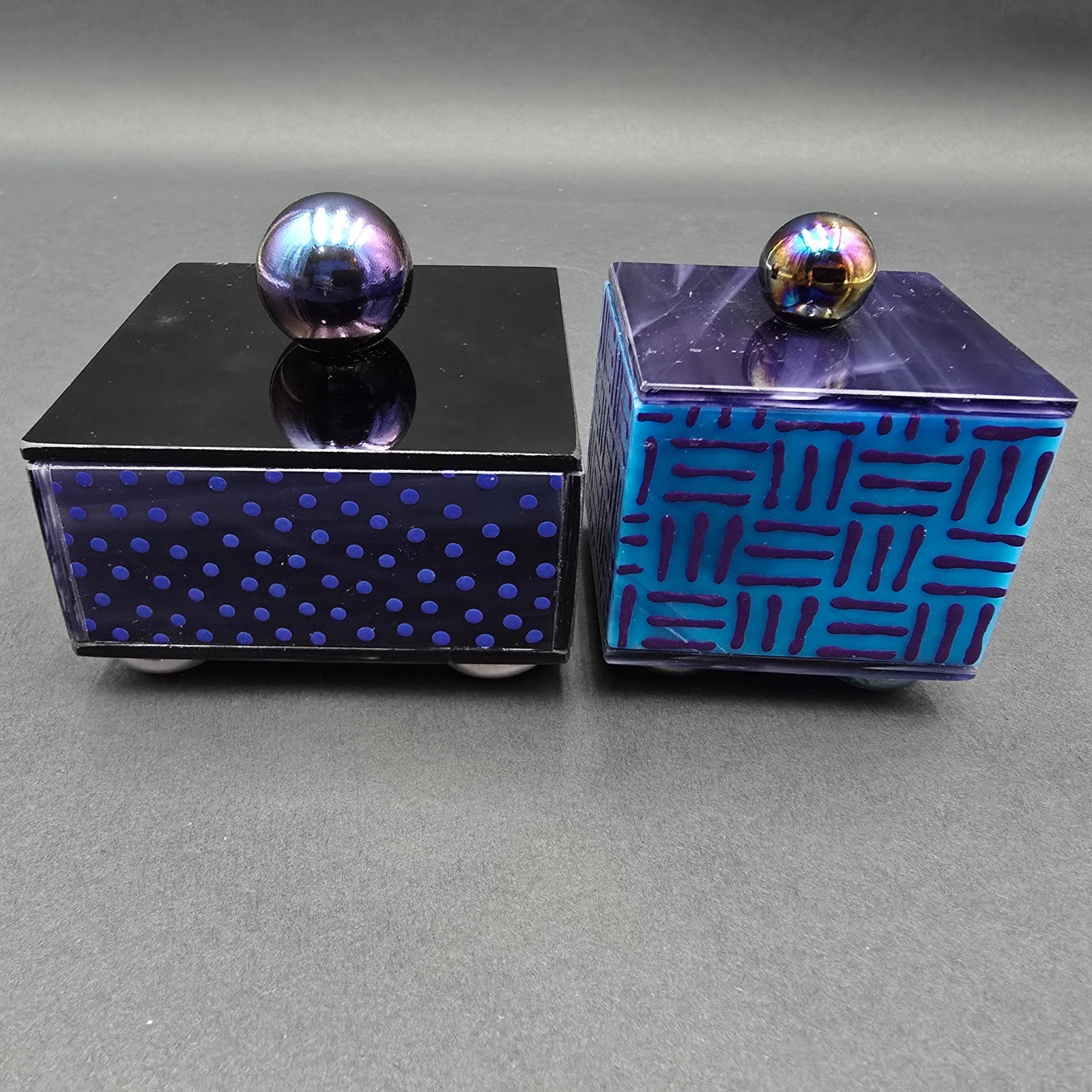 Mark Lewinski Studio Art Glass Trinket Box Set Mirrored Lid Signed Iridescent