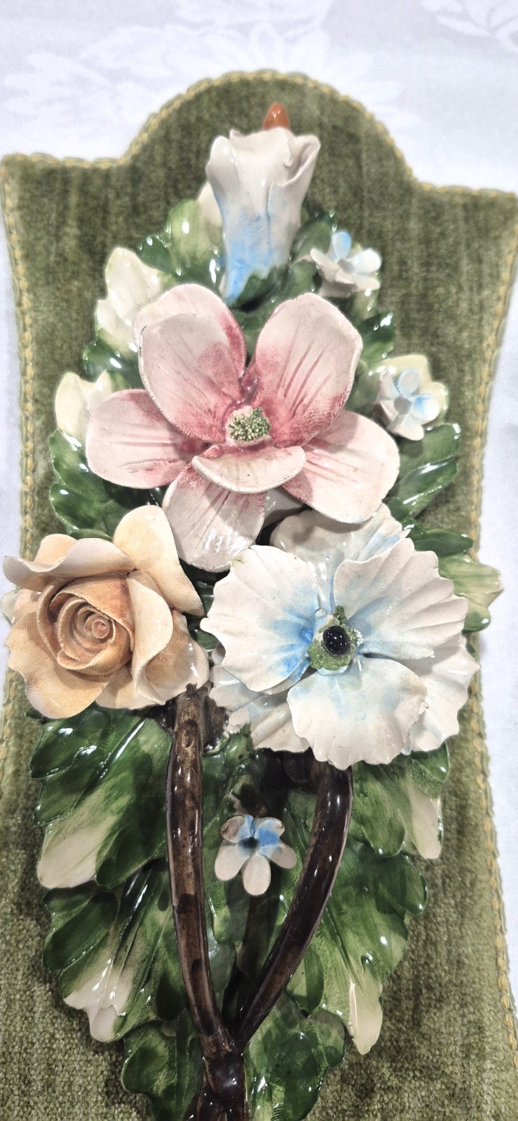 VTG 60s Italy Capodimonte Floral Wall Plaque Porcelain Flowers Green Velvet 13″H