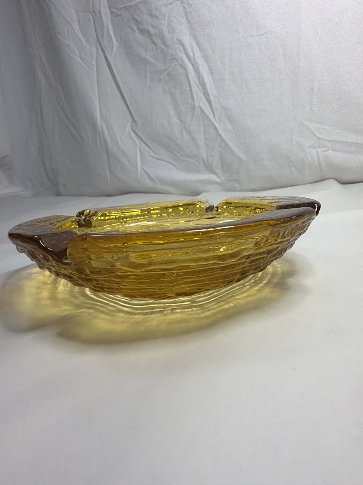 Vintage 1970’s Small 4.0″ Anchor Hocking Lido Soreno Ashtray Amber