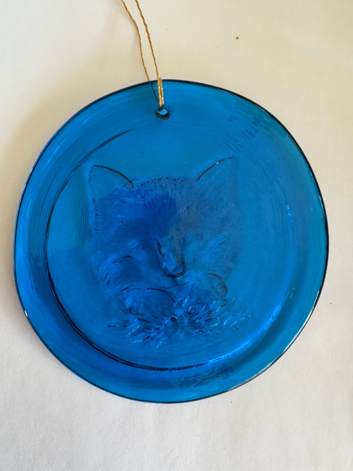 Pressed Art Glass Medallion Sun Catcher Blue Cat 5” Diameter Window Hanging
