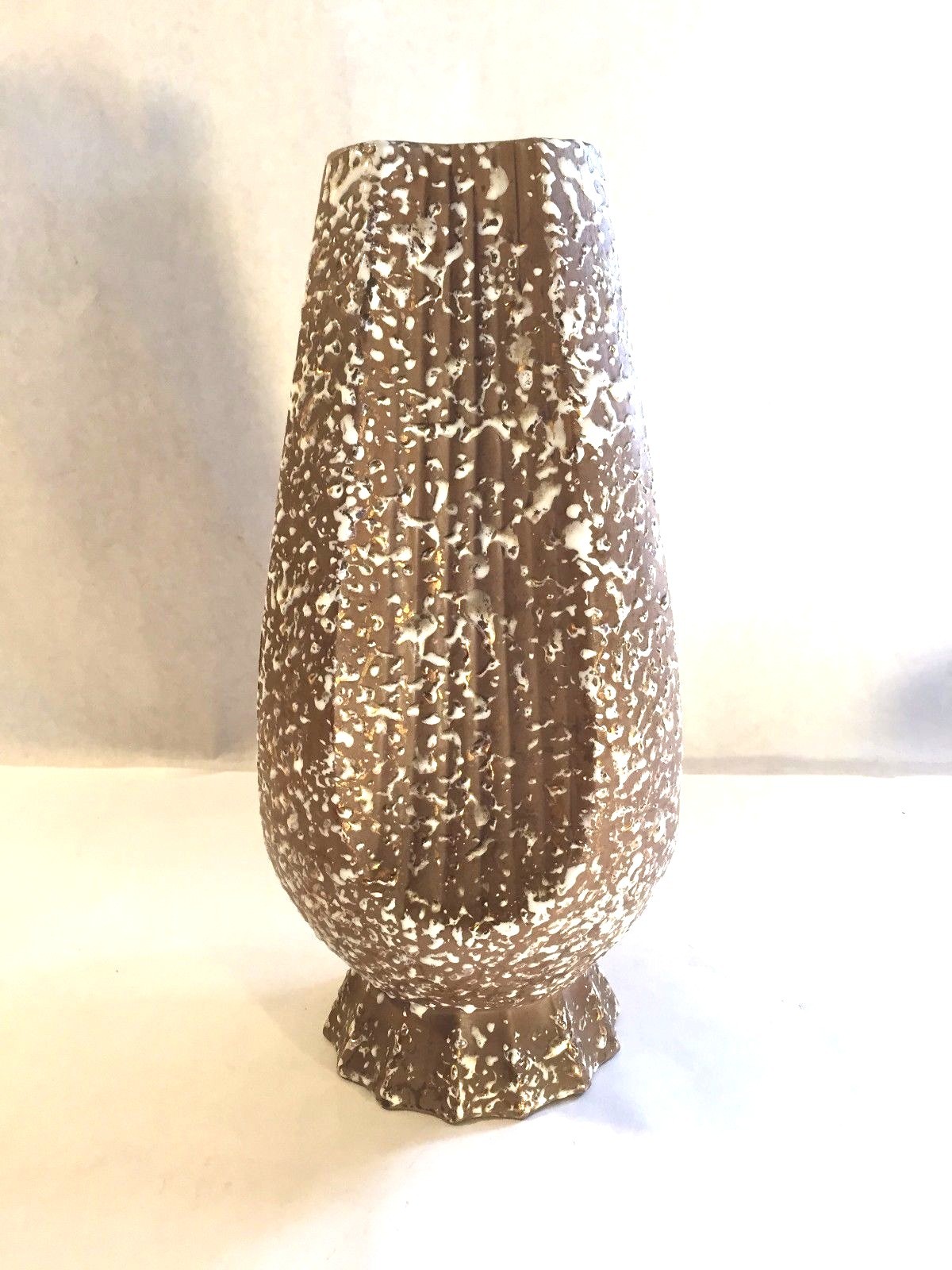 Vtg Speckled Brown~Fluted Ceramic VASE~Deco/MCM Red Wing~McCoy~Haeger Style