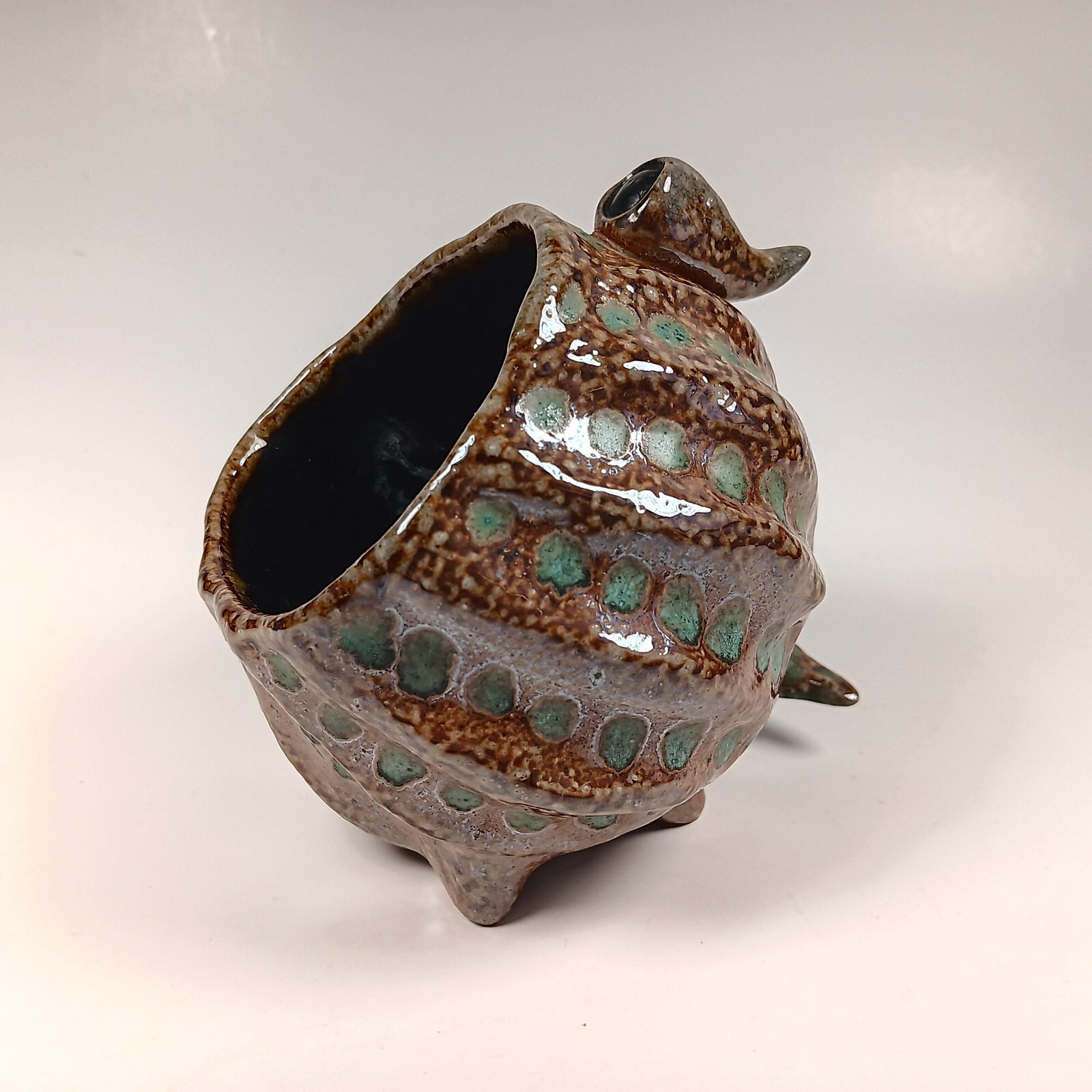 Pottery Fantasy Monster Alien Open Mouth Footed Bowl Sculpture Creature Reptile