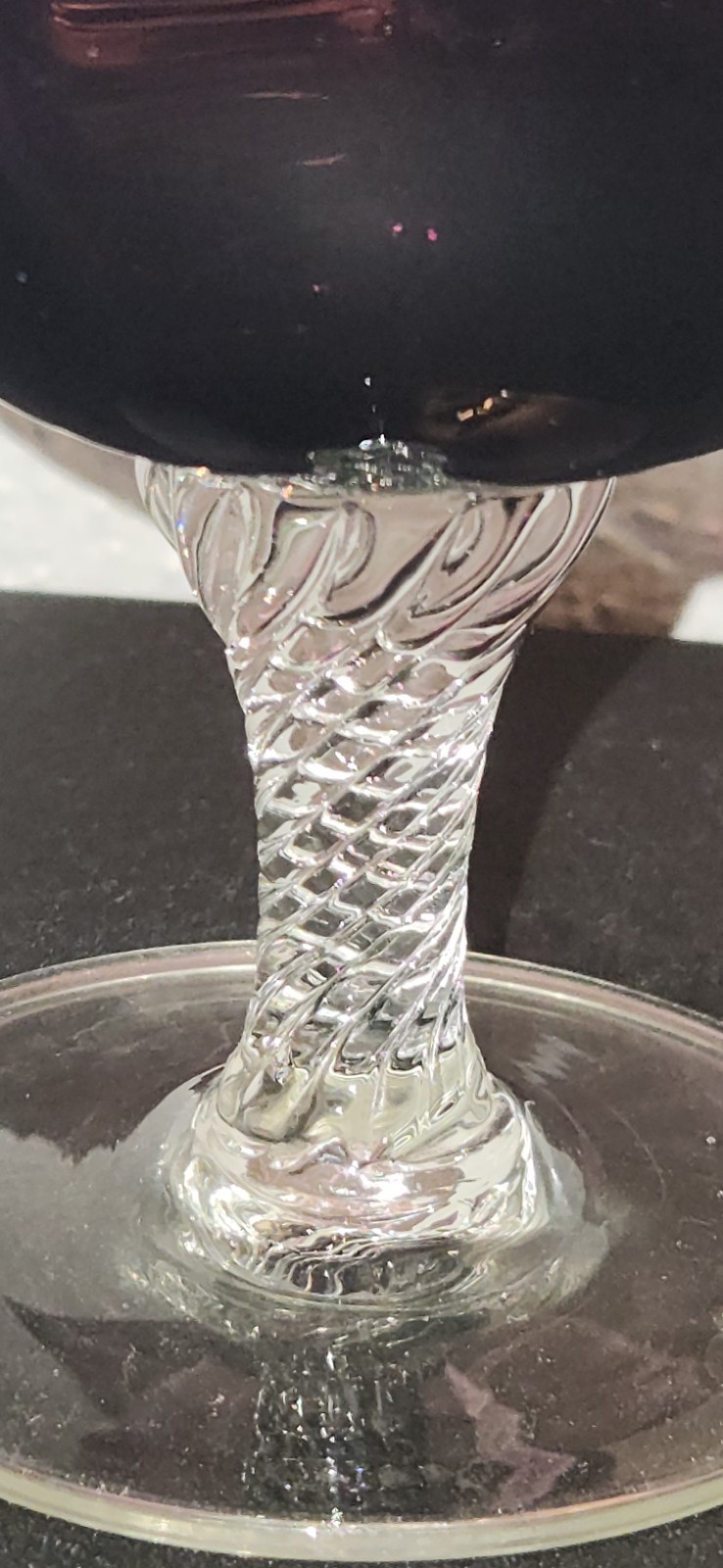 Empoli Italian Amethyst Swirl Optic Blown Glass Vase Scalloped Top Twisted Stem