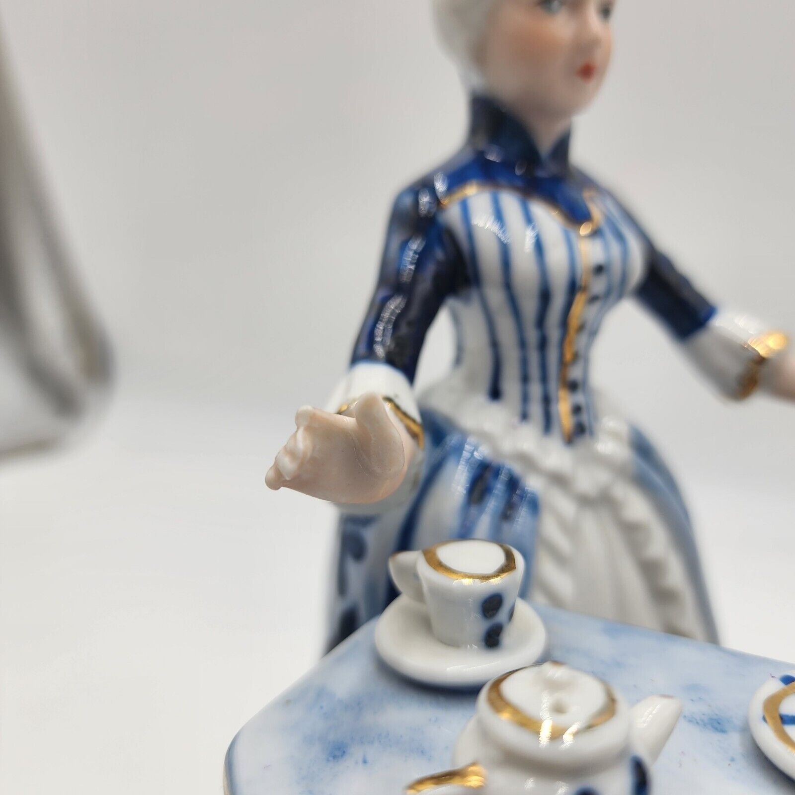 Vintage The Leonardo Collection Porcelain 2 Ladies Tea Party Figurine Blue White
