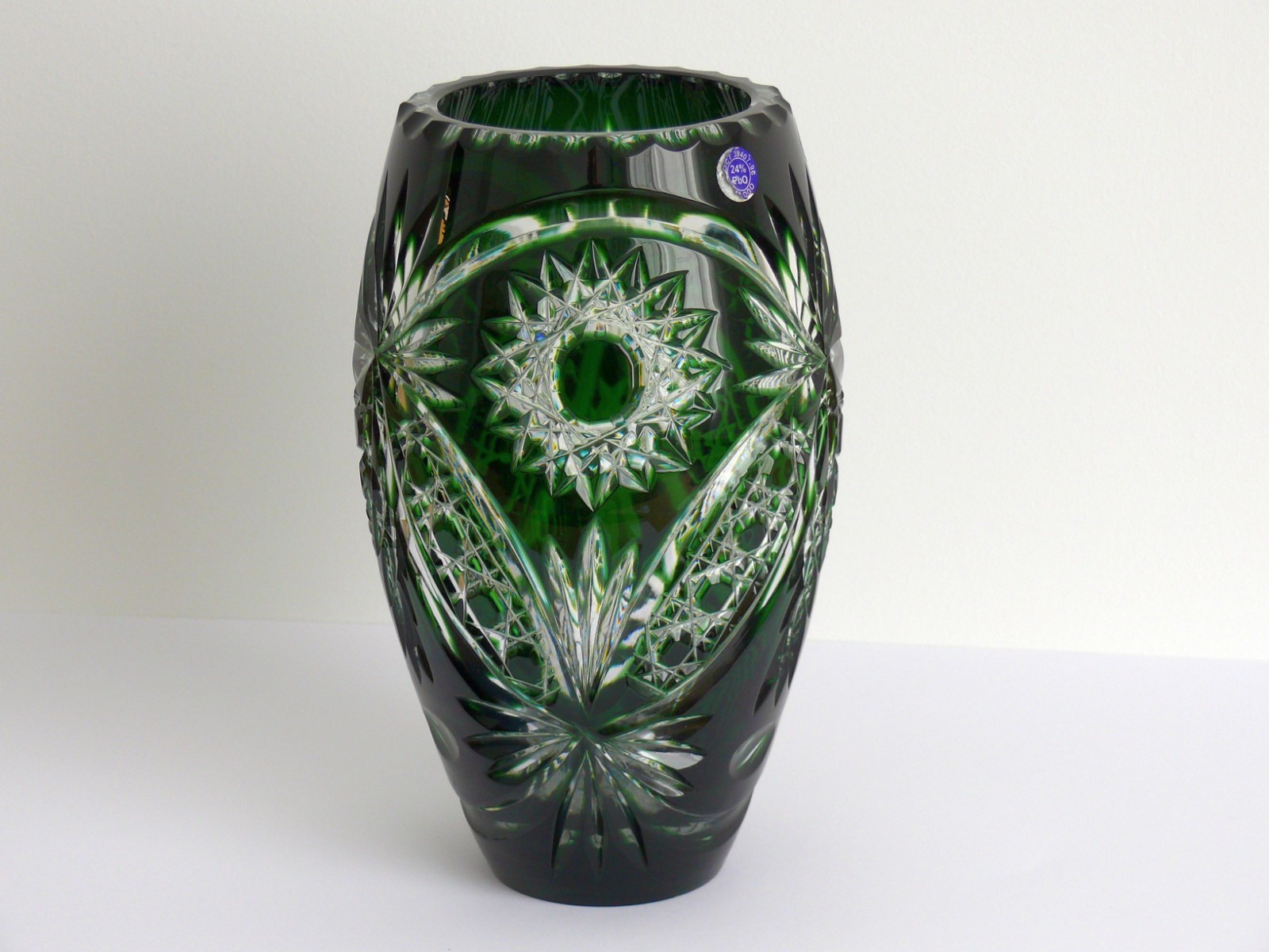 CRYSTAL flower VASE H25 cm, GREEN Cut to clear Overlay / Cased Crystal