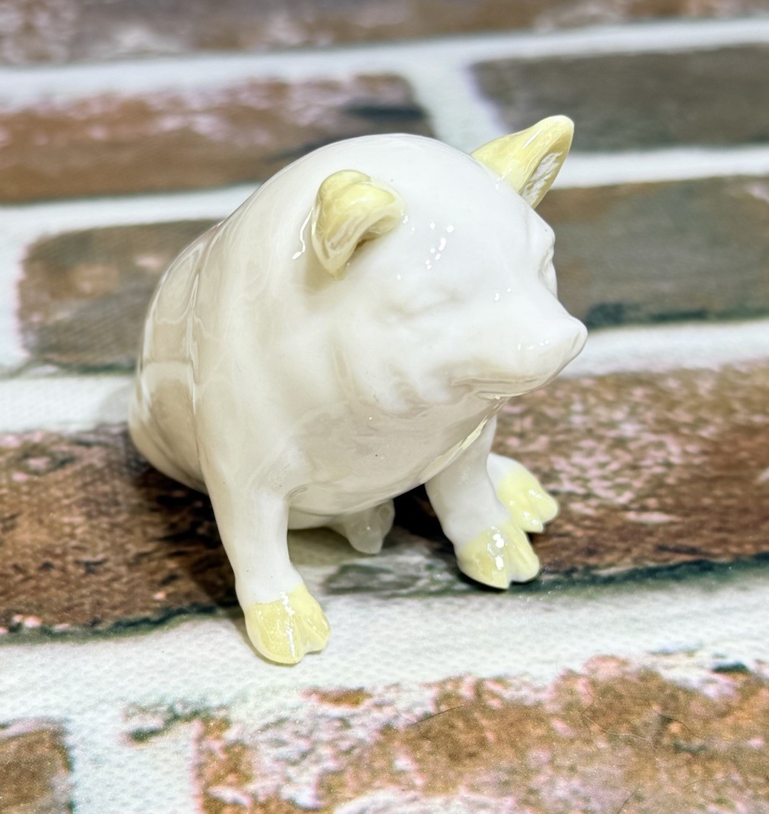 Belleek Pottery Ireland Pig Small Figurine Luster Highlights Ears Feet 2-3/4”