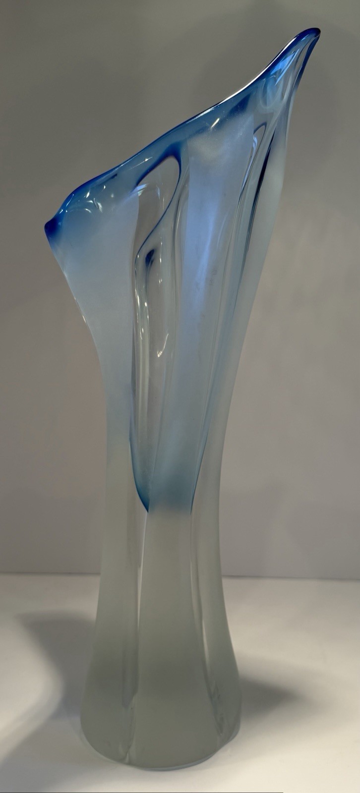 15” Hand Blown Murano Style Blue and White Jack In Pulpit Vase – See Details