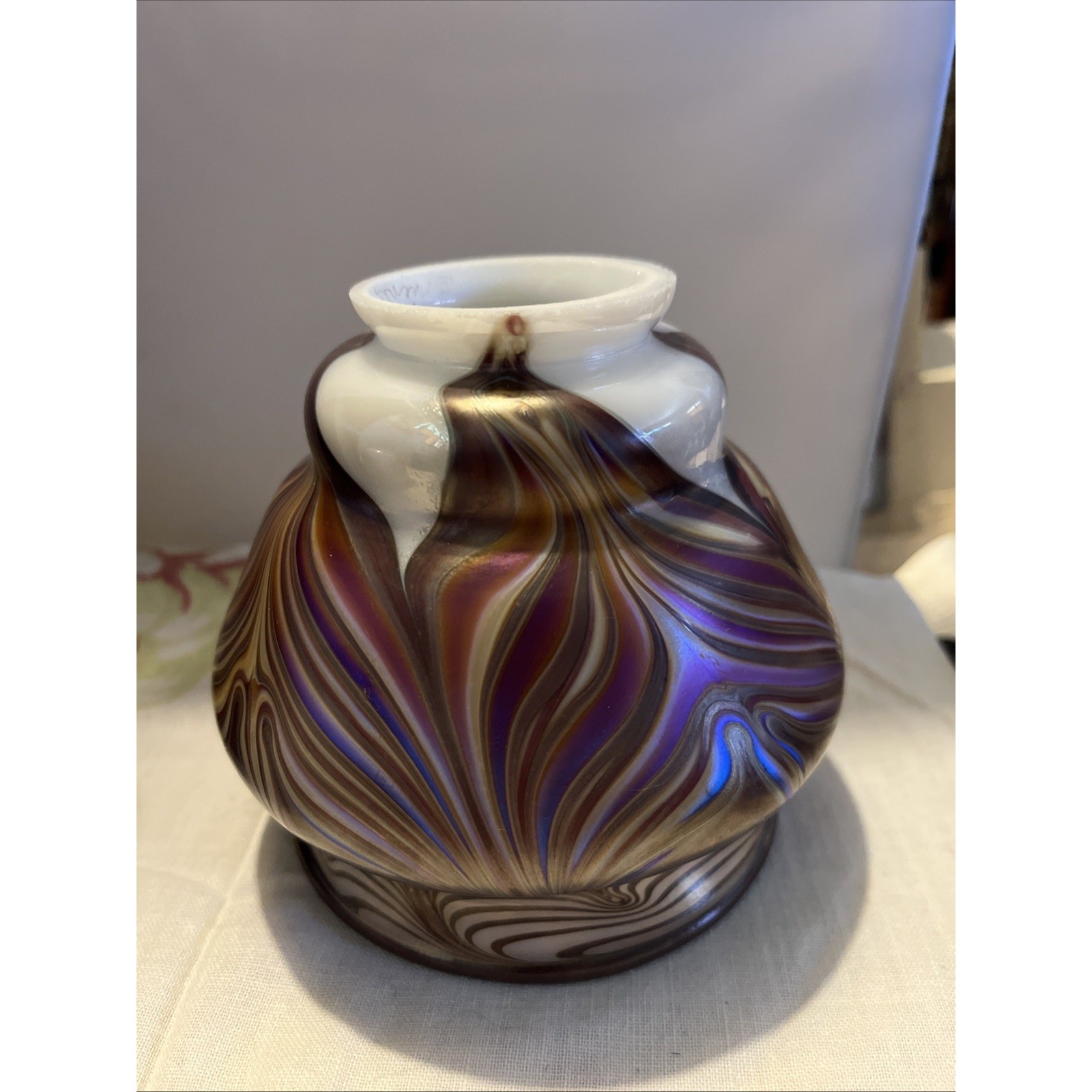 Orient & Flume 1974 Artist Signed Pulled Feather Art Glass Lamp Shade RARE
