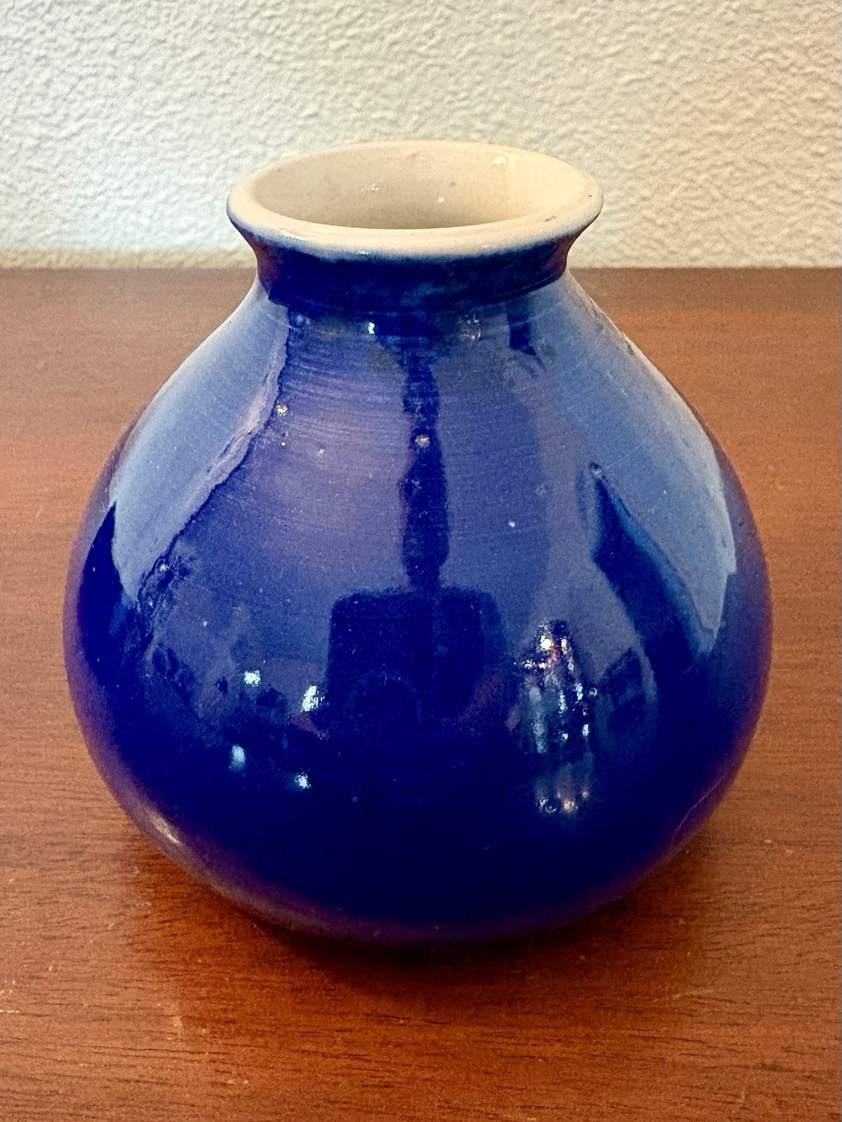 Signed Art Pottery Ceramic Bud Vase 3.5in Blue White Hand Painted 1985