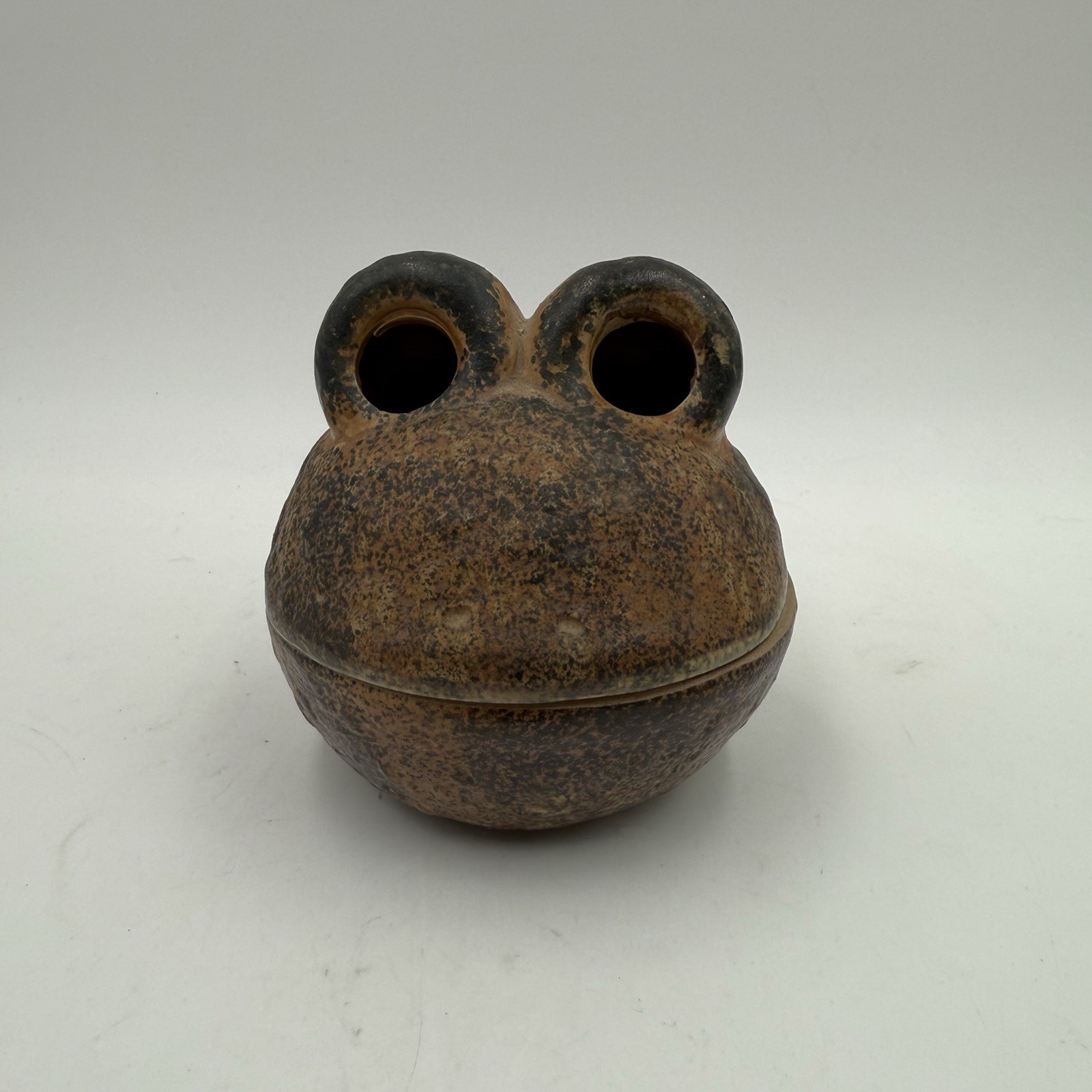Stoneware Pottery Frog Toad, Incense Burner, Candle Holder, Trinket Dish 4” Tall