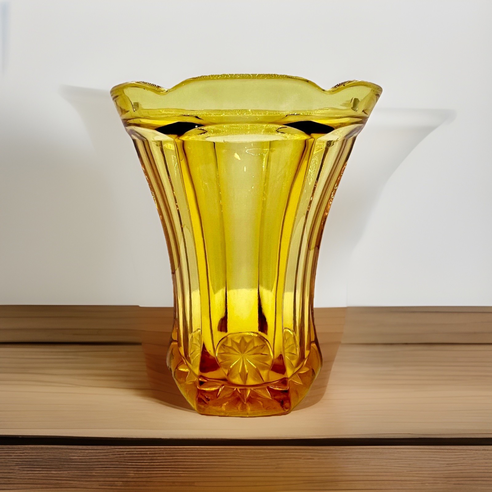 Rare Amber Glass Celery Vase 6-Scallop Hexagon Starburst Base MCM Hoosier Style