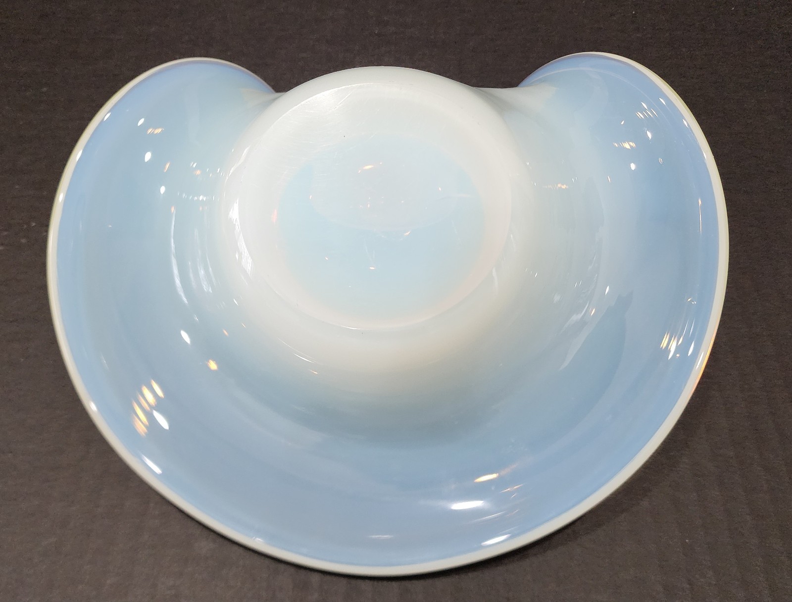 Mid 20th Century Murano Attributed Opalescent Glass Bowl Perchin Gold Fleck Fish