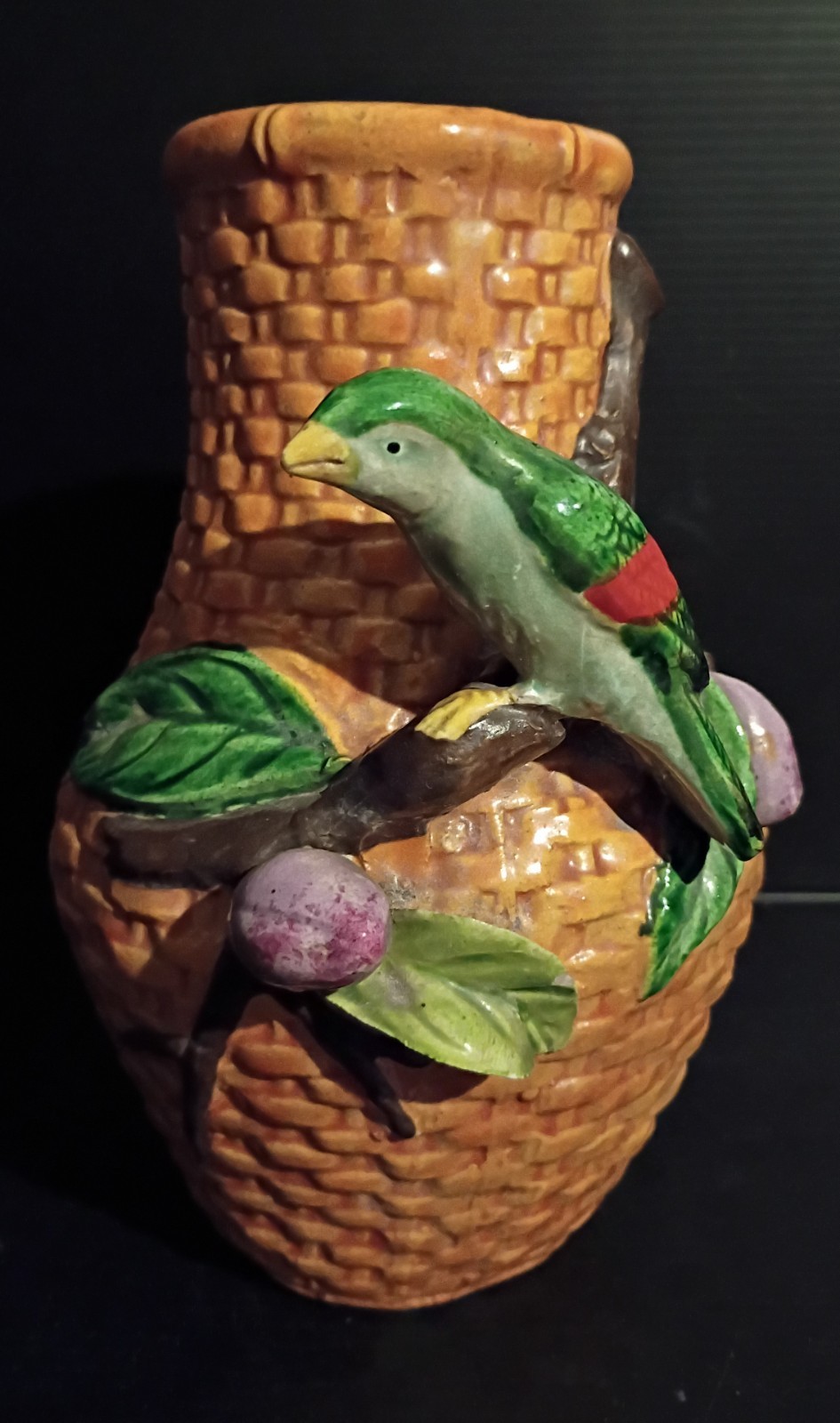 MAJOLICA POTTERY VASE BASKET WEAVE COLORFUL BIRD ON BRANCH 7″ TALL 2.75″ TOP DIA